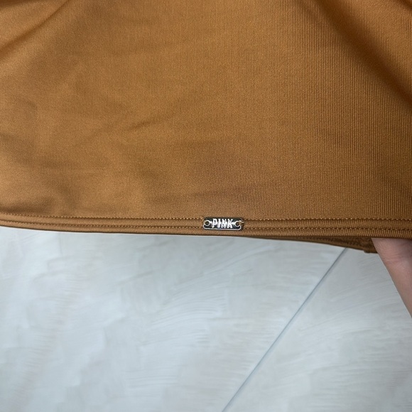 🆕 VICTORIA SECRET PINK ACTIVE Sport Bra rust Racerback Solid Long Line small - Picture 7 of 7